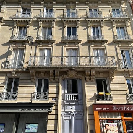 Beautiful Apartment With Balcony Париж Экстерьер фото